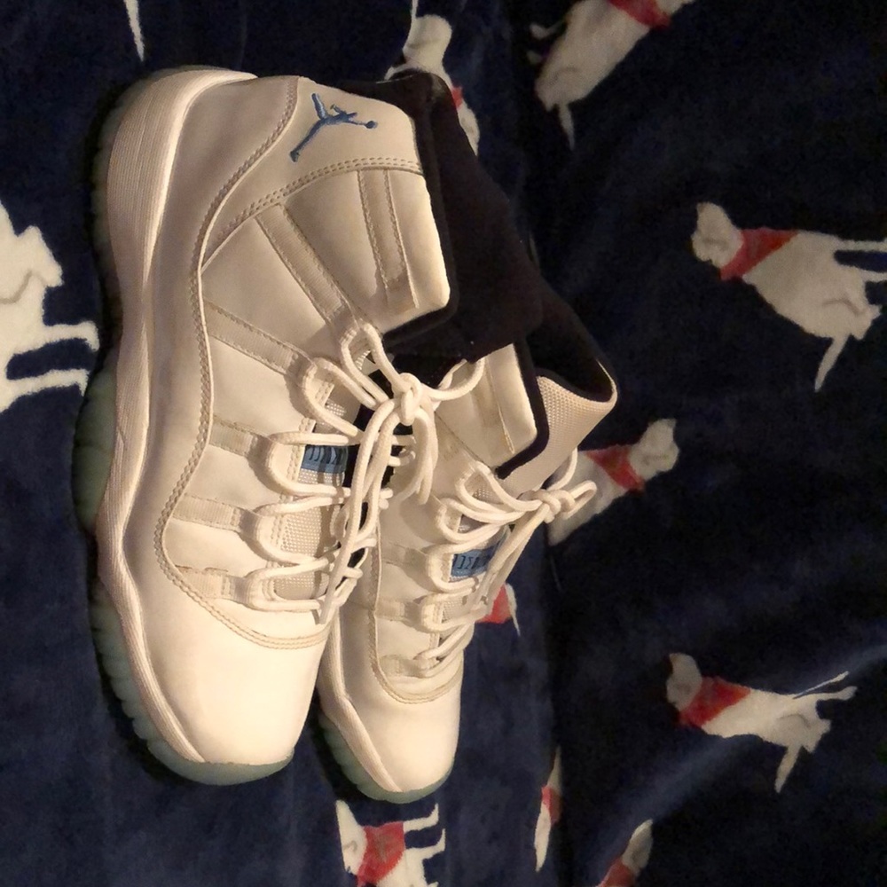 Jordan 11 retro lengend blue